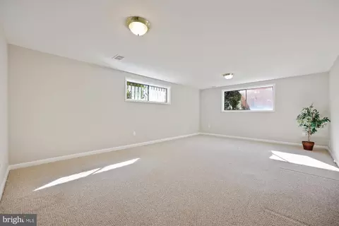 9708 Belvedere Pl, Silver Spring, MD 20910 photo 22