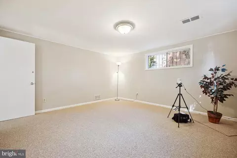 9708 Belvedere Pl, Silver Spring, MD 20910 photo 25
