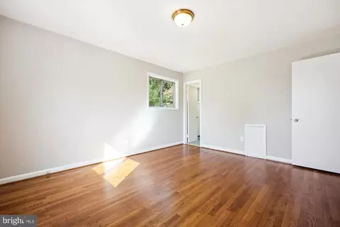 9708 Belvedere Pl, Silver Spring, MD 20910 photo 13