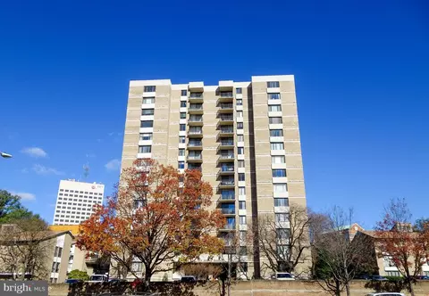 118 N Monroe St #401, Rockville, MD 20850