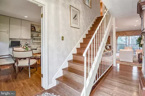 10867 Deborah Dr, Potomac, MD 20854 photo 4