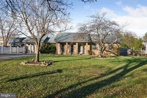 19413 Wootton Ave, Poolesville, MD 20837