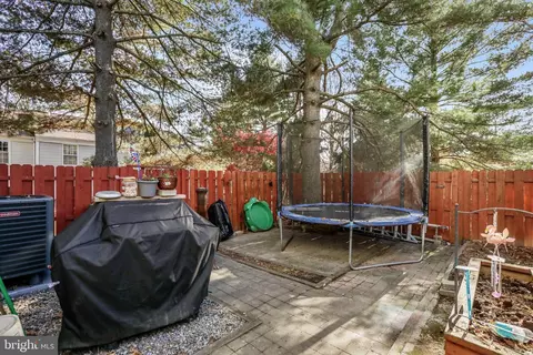 Exterior - 14916 Habersham Cir, Silver Spring, MD 20906 photo 3 of 4