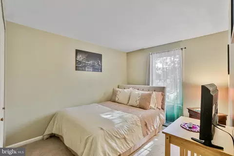Bedroom - 14916 Habersham Cir, Silver Spring, MD 20906 photo 4 of 4