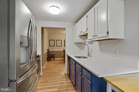 18050 Chalet Dr #14-203, Germantown, MD 20874