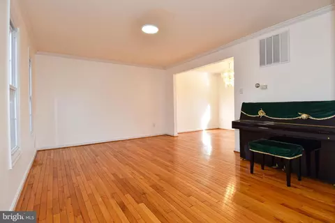 14117 Huckleberry Ln, Silver Spring, MD 20906 photo 9
