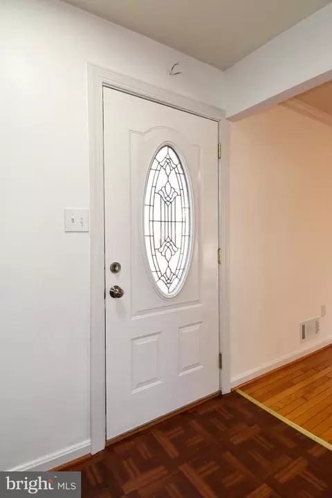 14117 Huckleberry Ln, Silver Spring, MD 20906 photo 3