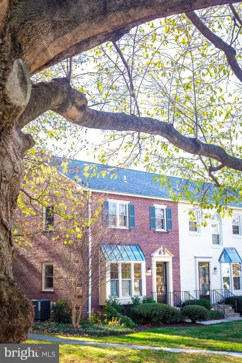 4900 Bradley Blvd #227, Chevy Chase, MD 20815