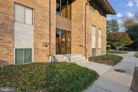 18615 Walkers Choice Rd #1, Montgomery Village, MD 20886
