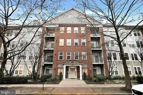 500 King Farm Blvd #208, Rockville, MD 20850