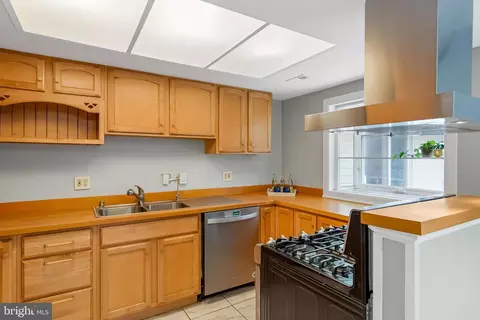 2812 Aquarius Ave, Silver Spring, MD 20906 photo 14