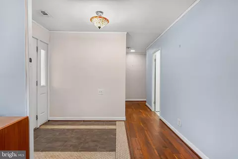 2812 Aquarius Ave, Silver Spring, MD 20906 photo 3