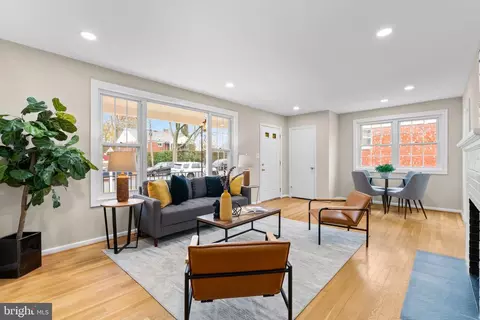 9710 Braddock Rd, Silver Spring, MD 20903 photo 6