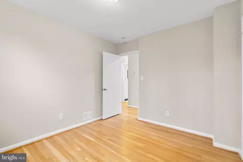 9710 Braddock Rd, Silver Spring, MD 20903 photo 15