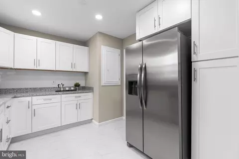 9710 Braddock Rd, Silver Spring, MD 20903 photo 10
