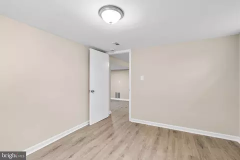 9710 Braddock Rd, Silver Spring, MD 20903 photo 27