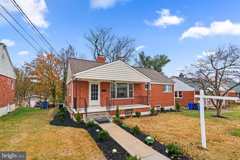 9710 Braddock Rd, Silver Spring, MD 20903 photo 4