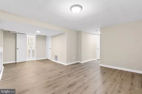 9710 Braddock Rd, Silver Spring, MD 20903 photo 21