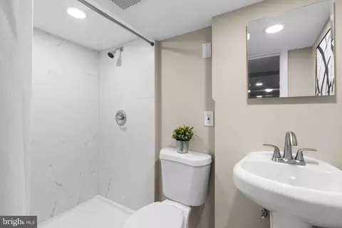 9710 Braddock Rd, Silver Spring, MD 20903 photo 23