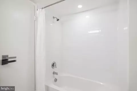 Bath - 3904 Bel Pre Rd #3904-6, Silver Spring, MD 20906 photo 3 of 3