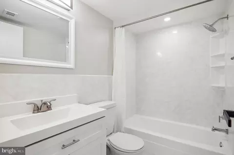 Bath - 3904 Bel Pre Rd #3904-6, Silver Spring, MD 20906 photo 1 of 3