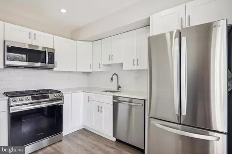 Kitchen - 3904 Bel Pre Rd #3904-6, Silver Spring, MD 20906 photo 3 of 4