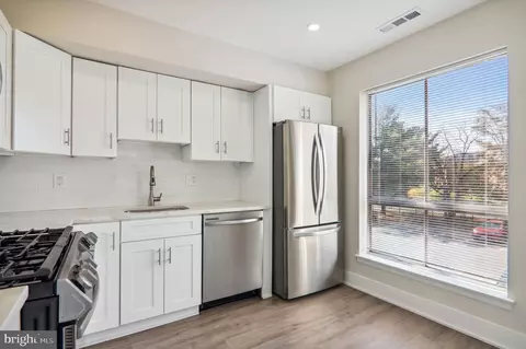 Kitchen - 3904 Bel Pre Rd #3904-6, Silver Spring, MD 20906 photo 2 of 4