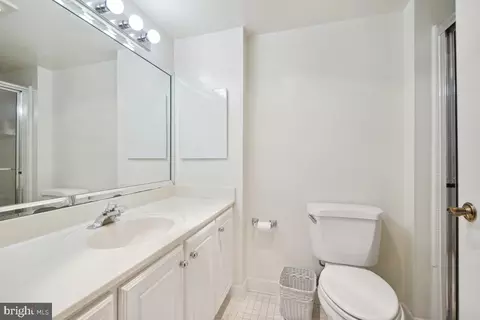 Bath - 14801 Pennfield Cir #401, Silver Spring, MD 20906 photo 3 of 4