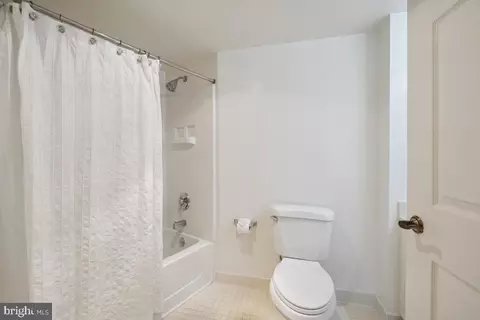 Bath - 14801 Pennfield Cir #401, Silver Spring, MD 20906 photo 1 of 4