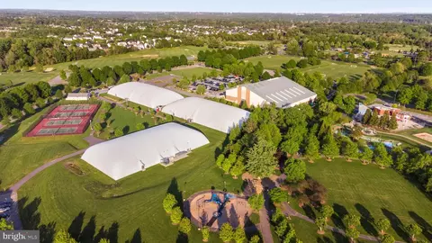 View/Area - 18409 Polynesian Ln, Boyds, MD 20841 photo 4 of 10