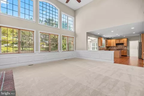 Living - 18409 Polynesian Ln, Boyds, MD 20841 photo 11 of 12