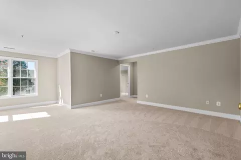 Living - 18409 Polynesian Ln, Boyds, MD 20841 photo 12 of 12