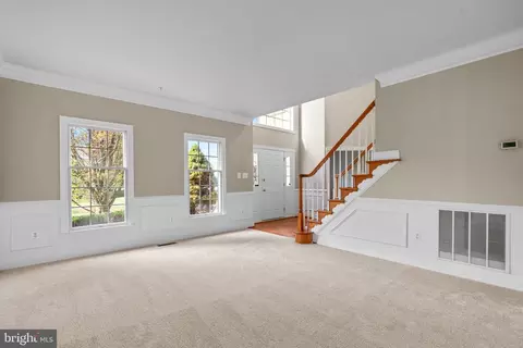 Living - 18409 Polynesian Ln, Boyds, MD 20841 photo 3 of 12