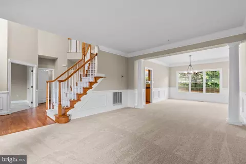 Living - 18409 Polynesian Ln, Boyds, MD 20841 photo 2 of 12