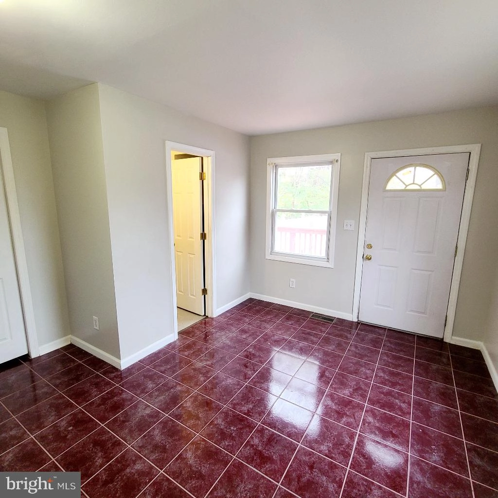 11905 Bluhill Rd, Silver Spring, MD 20902 photo 9