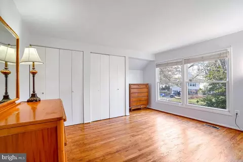 Bedroom - 14004 Pond View Rd, Silver Spring, MD 20905 photo 5 of 6