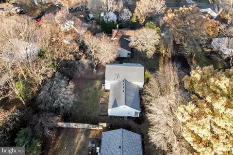 View/Area - 14004 Pond View Rd, Silver Spring, MD 20905 photo 1 of 3