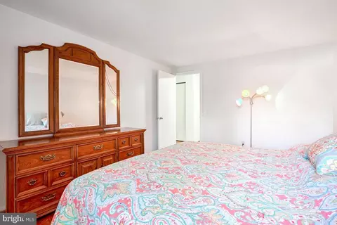 Bedroom - 14004 Pond View Rd, Silver Spring, MD 20905 photo 3 of 6