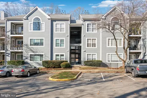 20404 Shore Harbour Dr #3-J, Germantown, MD 20874