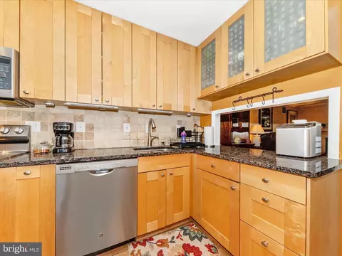 14901 Cobblestone Dr, Silver Spring, MD 20905 photo 9