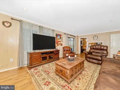 14901 Cobblestone Dr, Silver Spring, MD 20905 photo 17