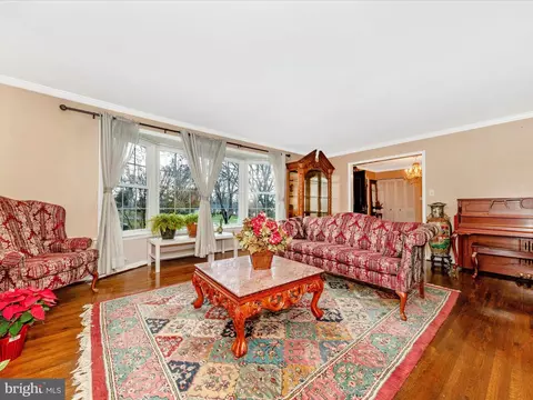 14901 Cobblestone Dr, Silver Spring, MD 20905 photo 4