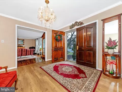 14901 Cobblestone Dr, Silver Spring, MD 20905 photo 2