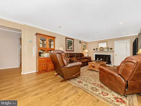 14901 Cobblestone Dr, Silver Spring, MD 20905 photo 15