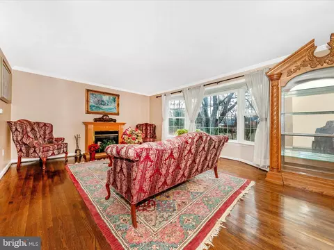 14901 Cobblestone Dr, Silver Spring, MD 20905 photo 3