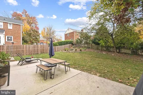 Exterior - 9411 Worth Ave, Silver Spring, MD 20901 photo 8 of 9
