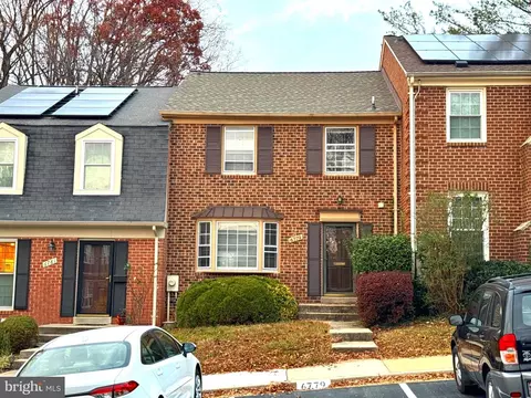 6779 Surreywood Ln, Bethesda, MD 20817