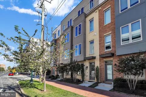 1908 Chapman Ave #3, Rockville, MD 20852