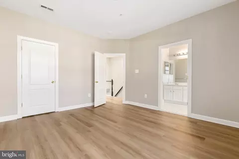 3320 Castle Ridge Cir #14, Silver Spring, MD 20904 photo 28