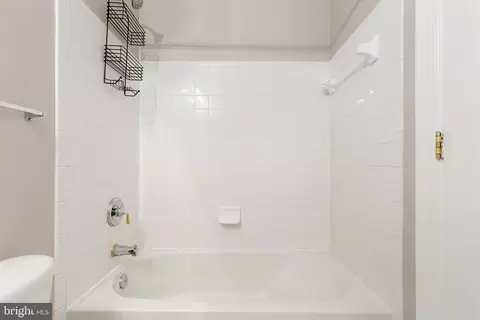 3320 Castle Ridge Cir #14, Silver Spring, MD 20904 photo 37